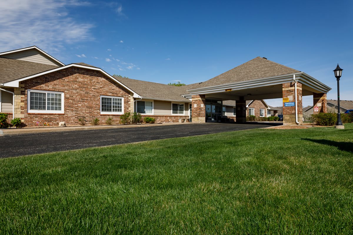 Homestead Estates of Wichita outdoor common area