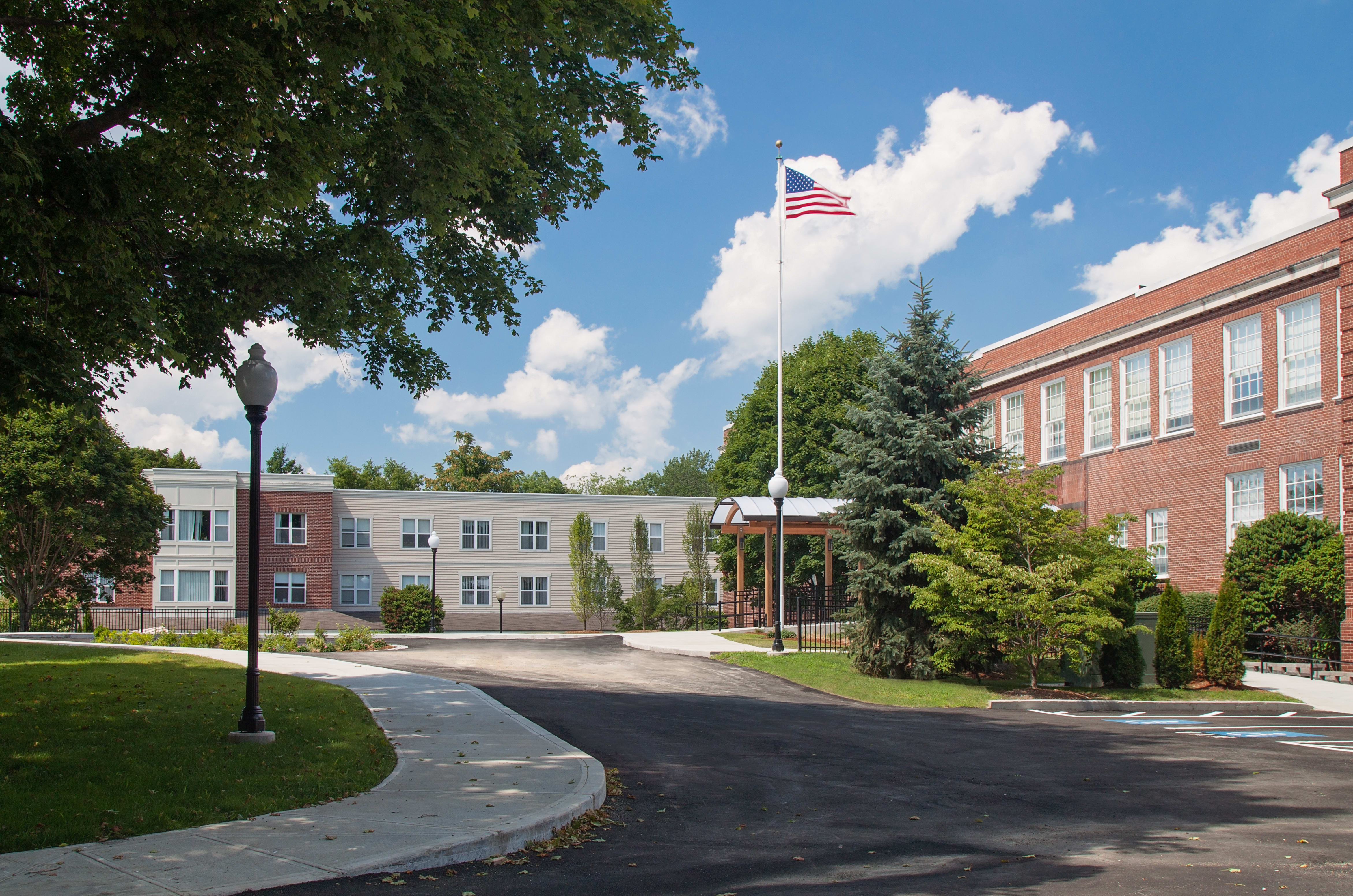 The Residence at Pearl Street community exterior