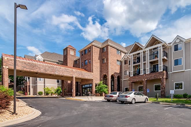 Brookdale Wornall Place community exterior