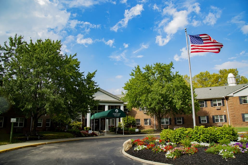 Oakleaf Village of Columbus community exterior