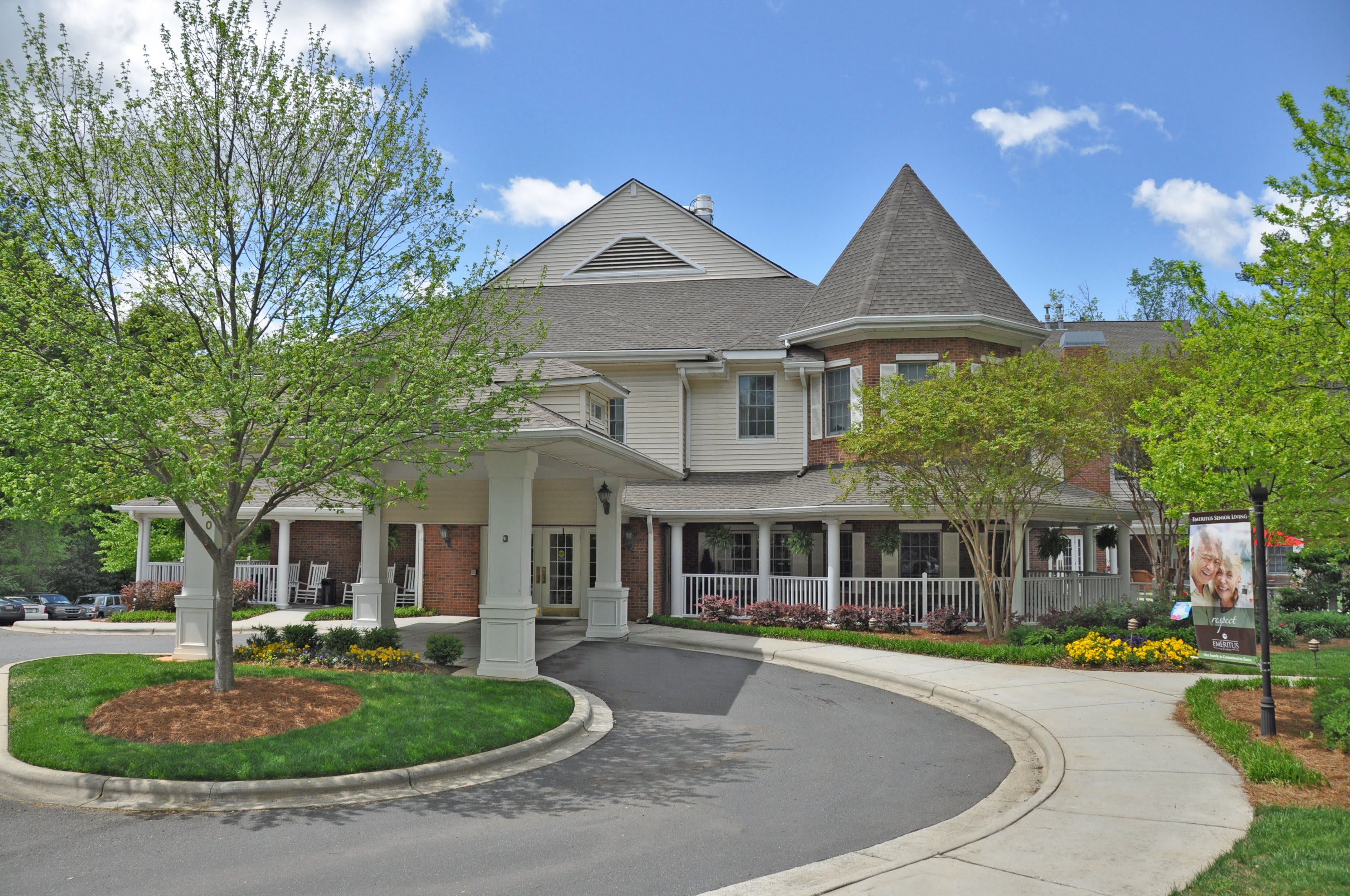 Charter Senior Living of Charlotte Community Exterior