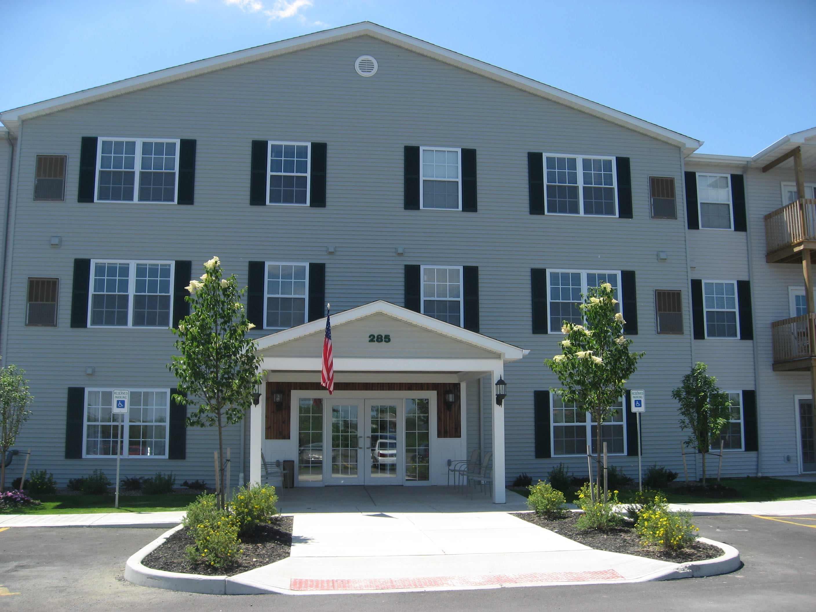 Photo of Crestmount Senior Apartments