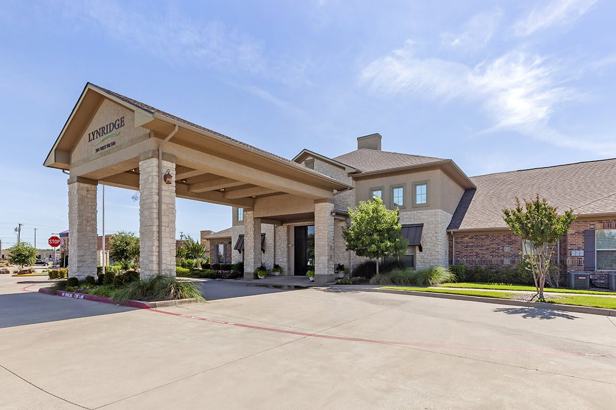 Lynridge Assisted Living and Memory Care community entrance