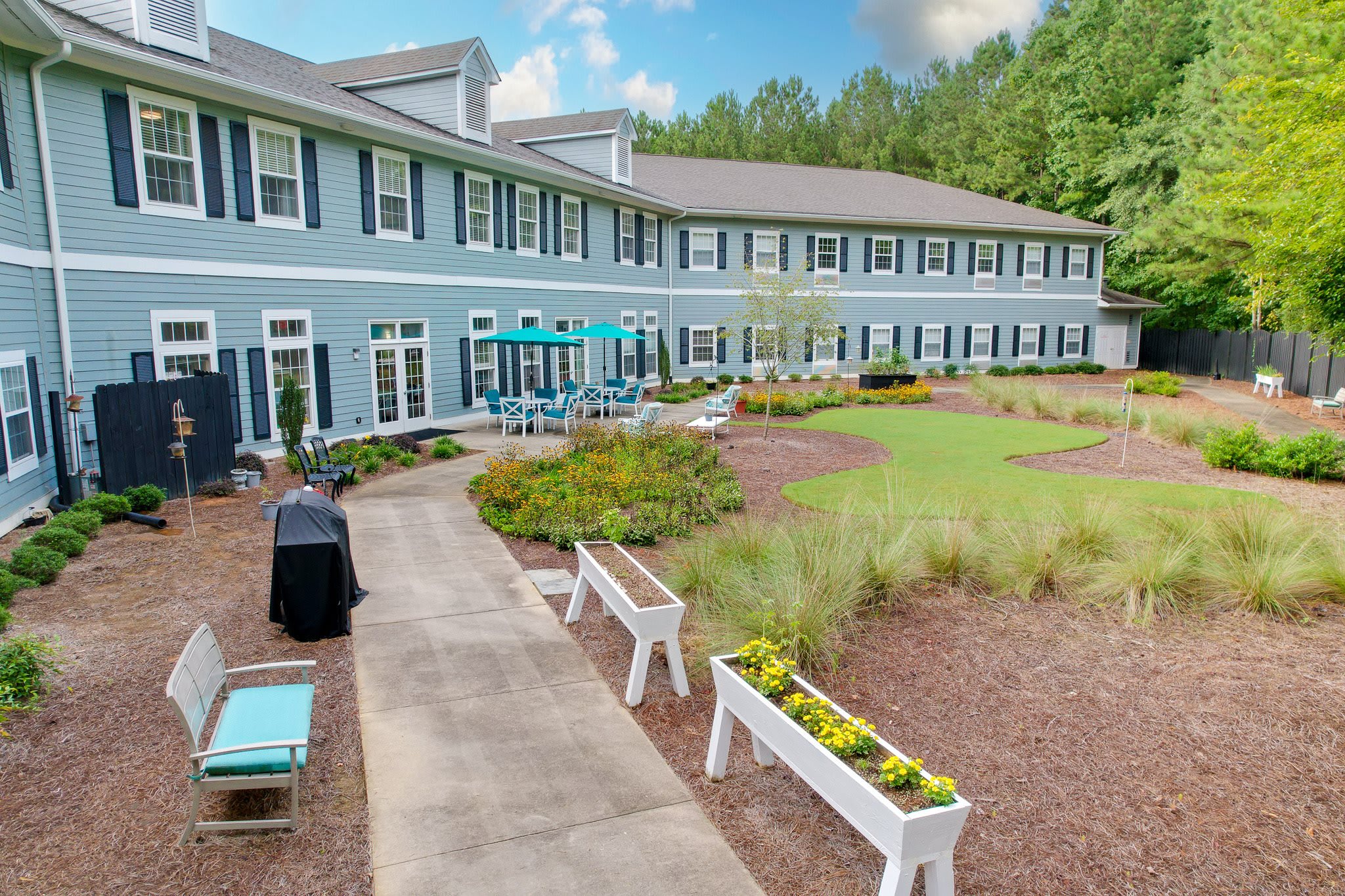 Legacy Ridge at Sandy Plains outdoor common area