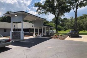 Photo of Hampton Manor Belleview