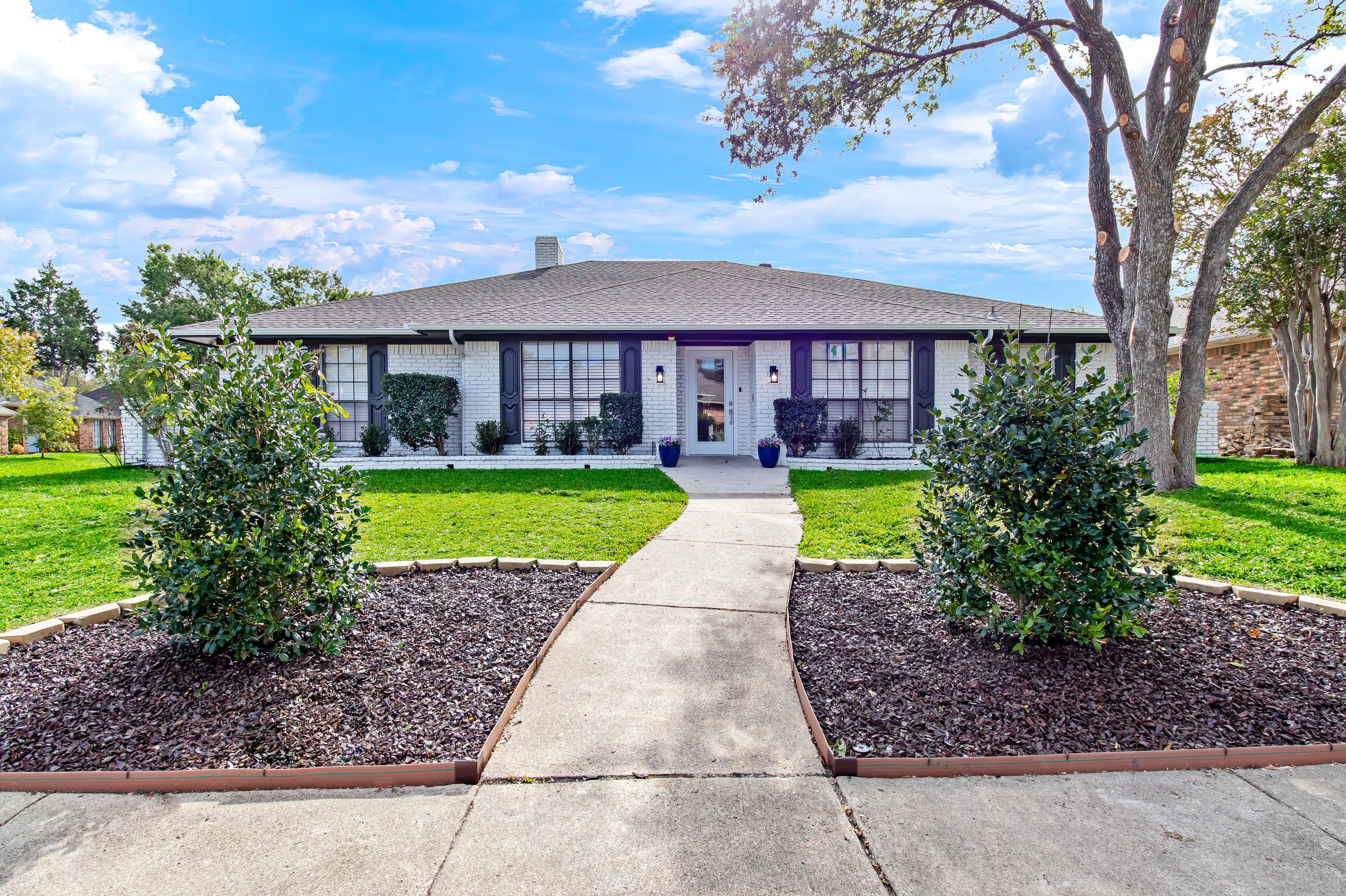 Photo of Silver Leaf Assisted Living at Amberley Drive