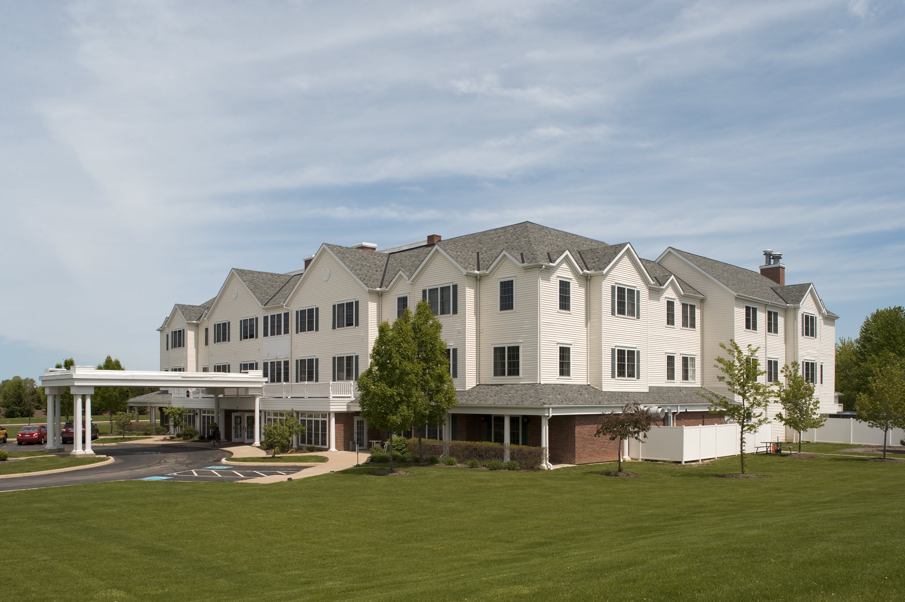 Devon Oaks Assisted Living community exterior