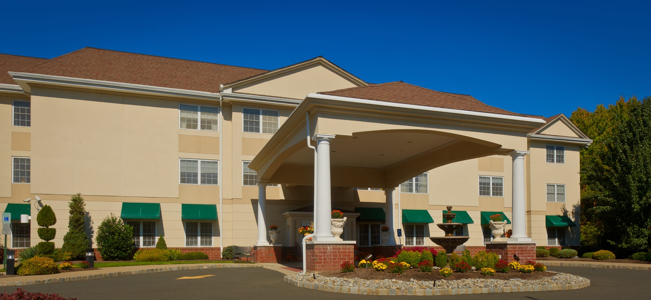 Brandywine Senior Living at Mountain Ridge community exterior