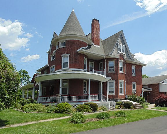 Paradise Manor community exterior