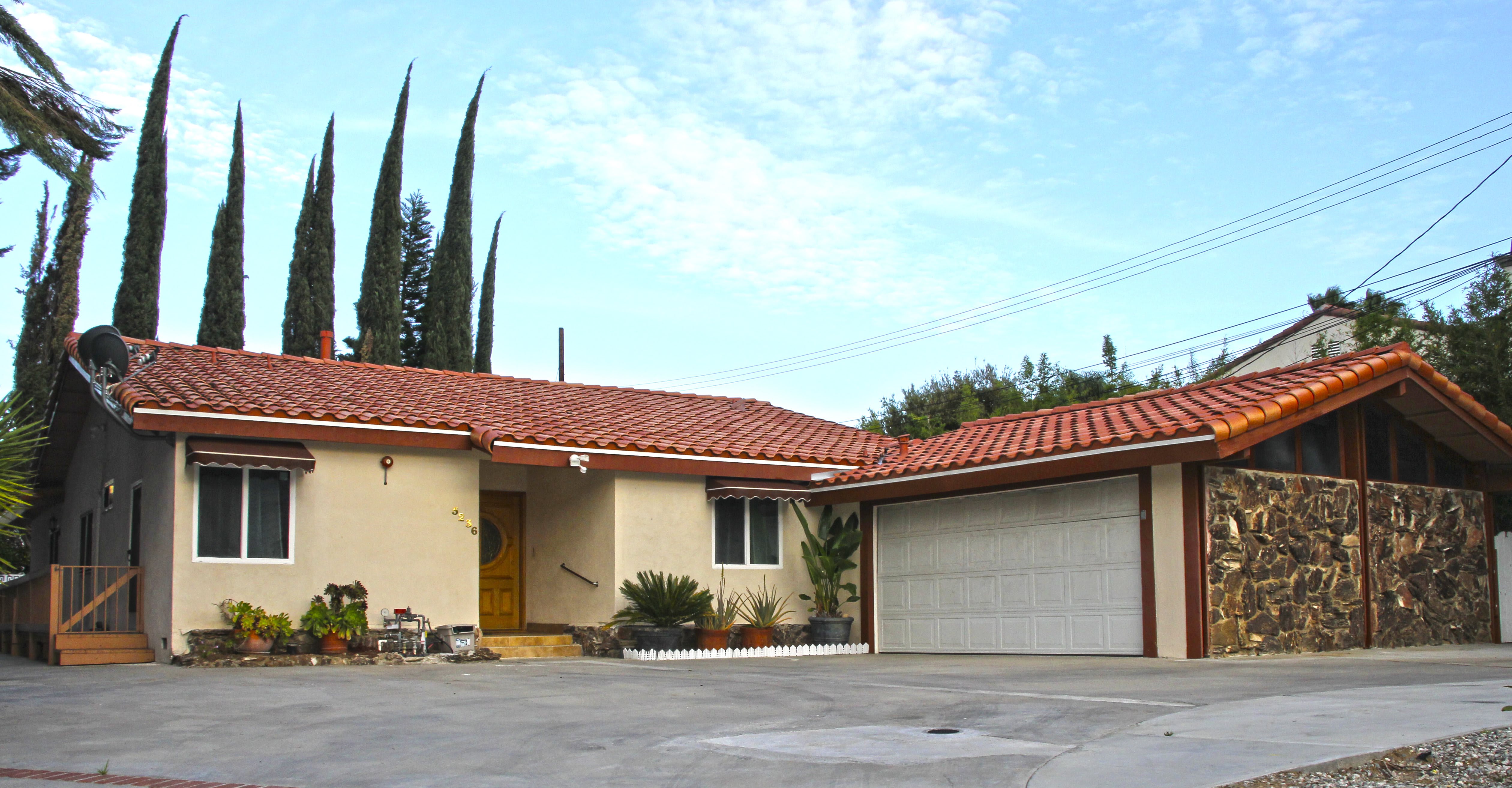 Photo of Tarzana Senior Living