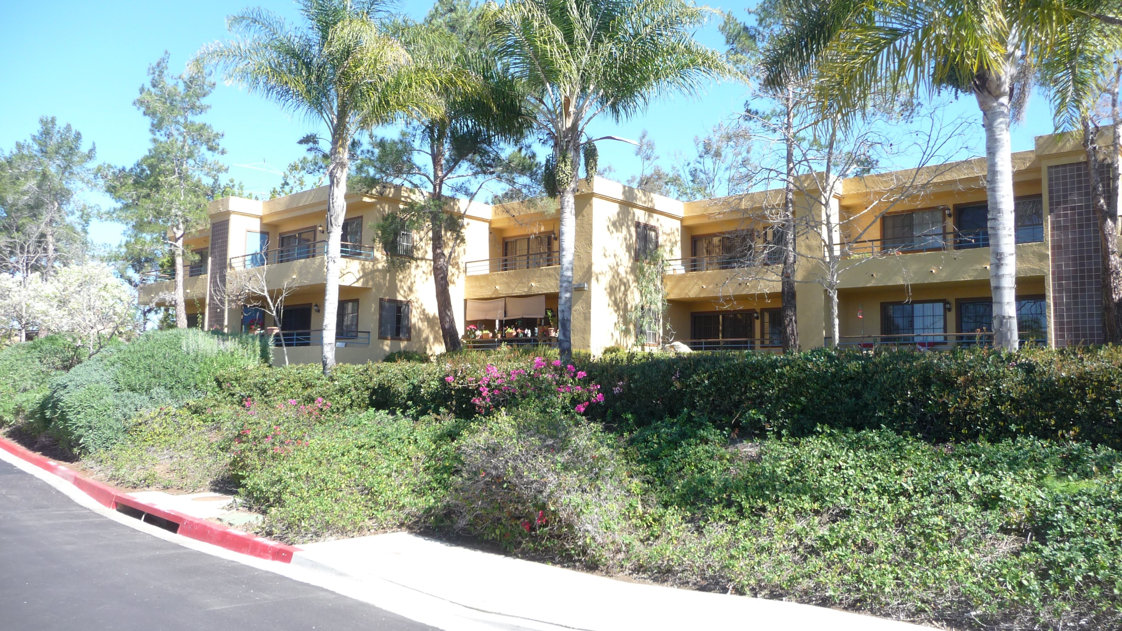 Pacifica Senior Living Poway community exterior