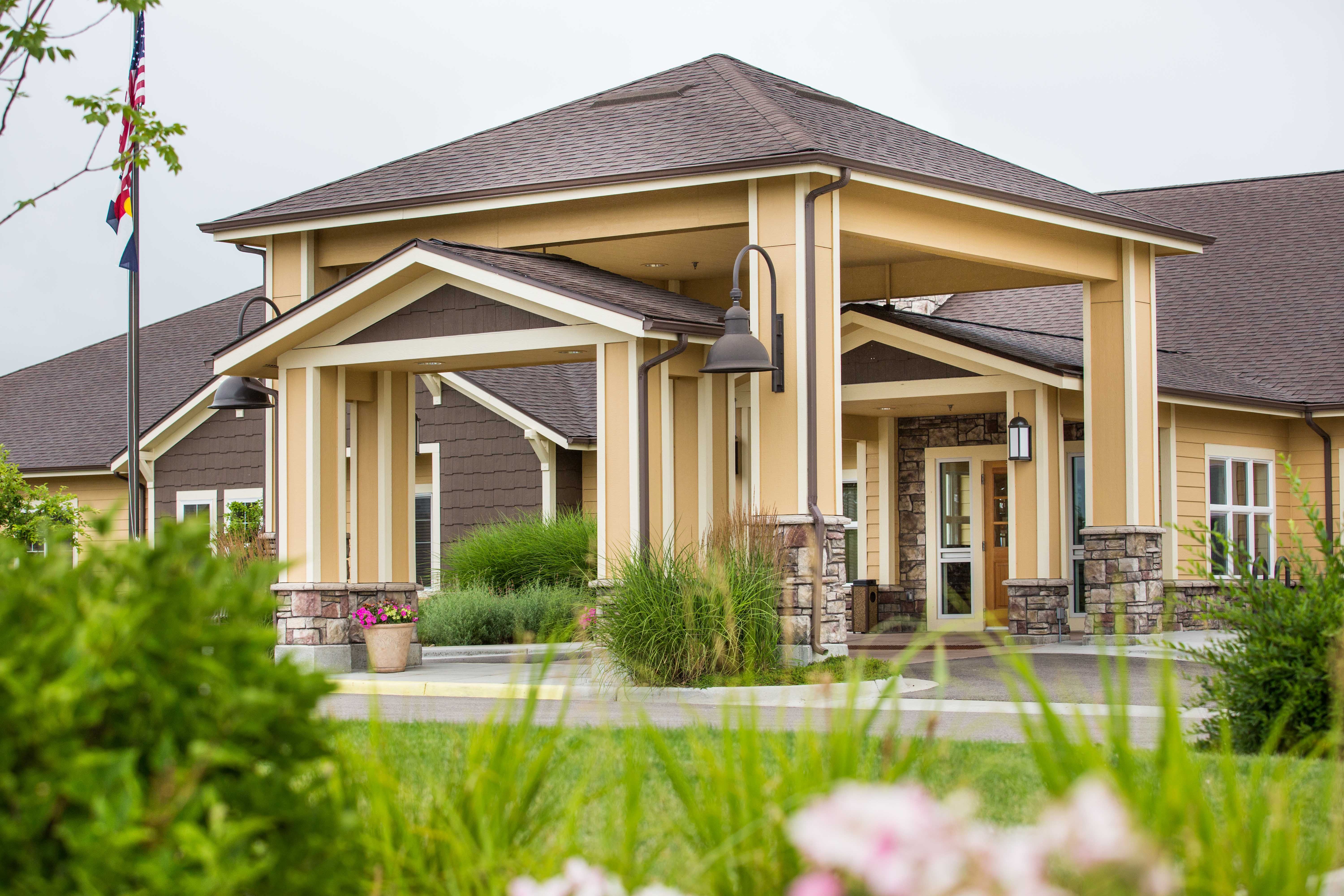 Seven Lakes Memory Care community exterior