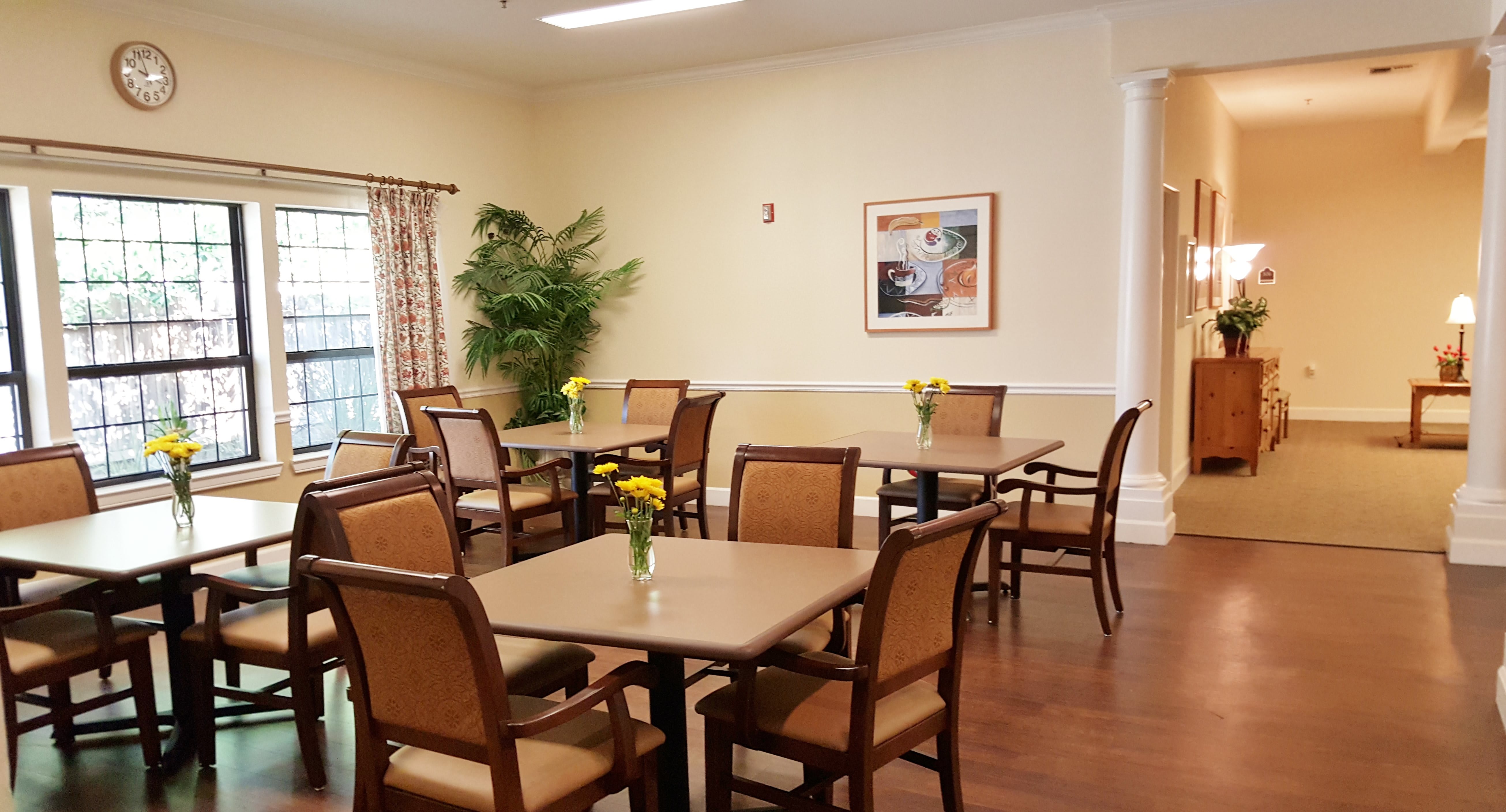 Revere Court Memory Care dining room