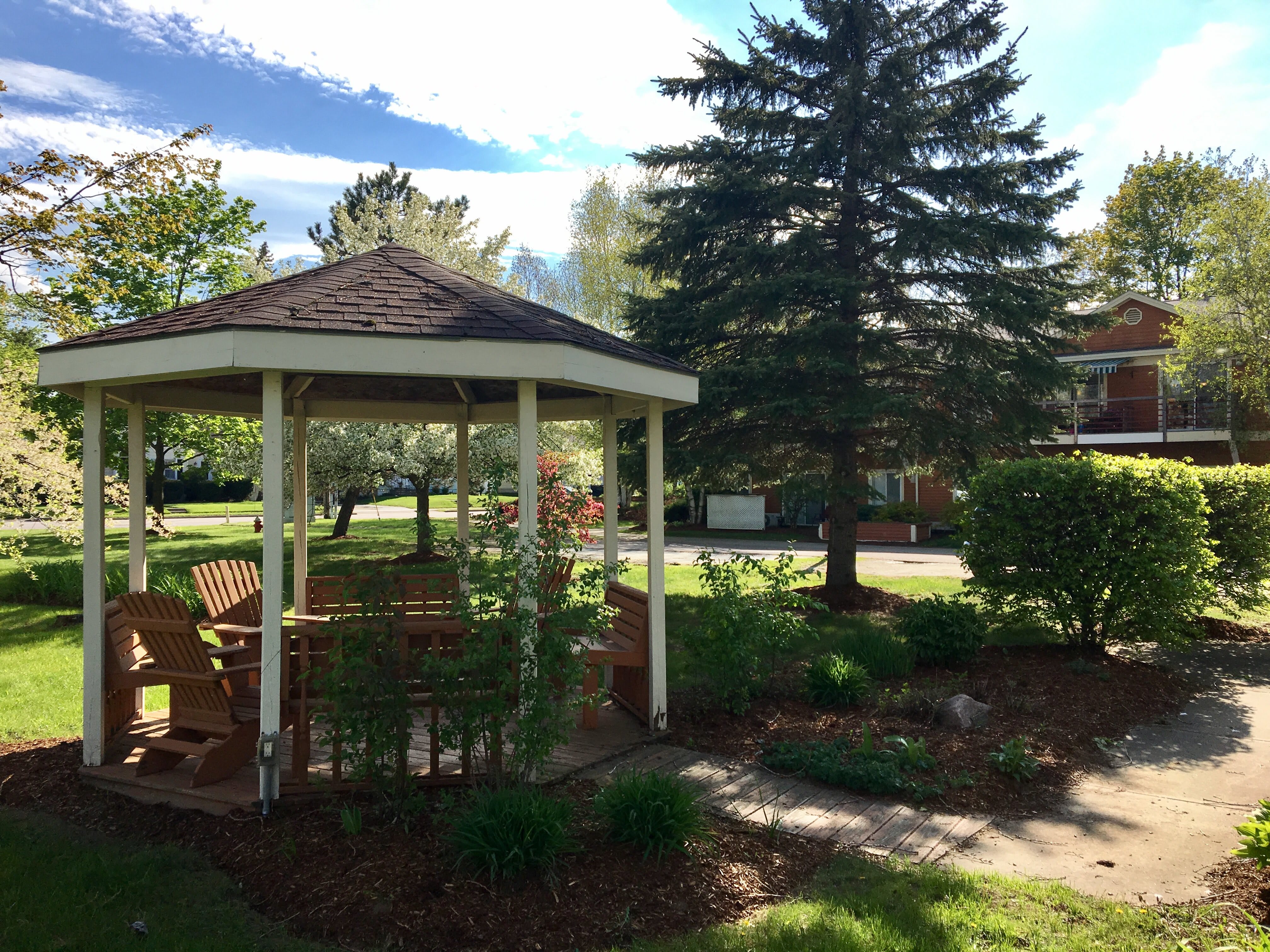 Gazebo Apartments 