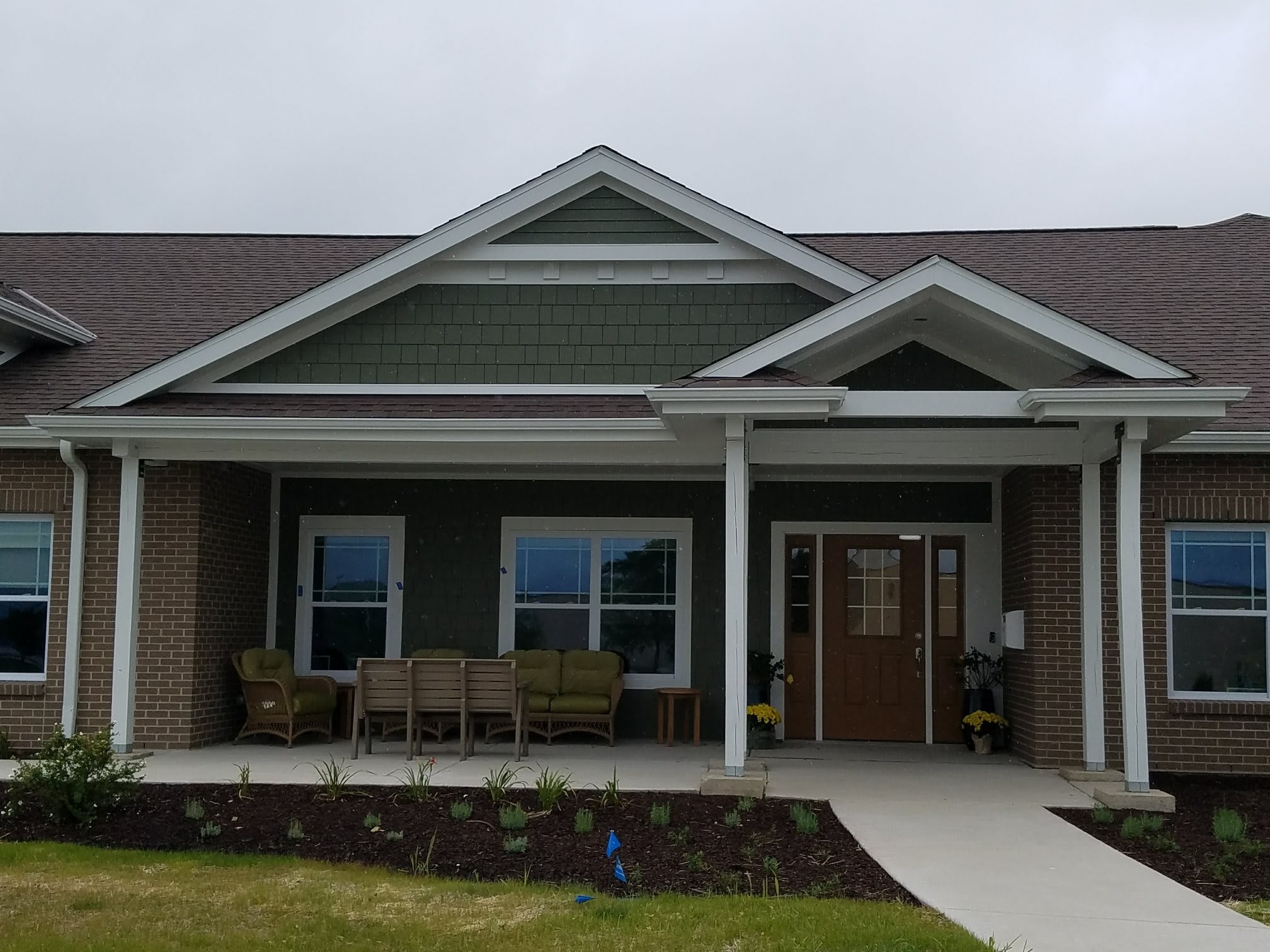 Azura Memory Care of Oak Creek community exterior