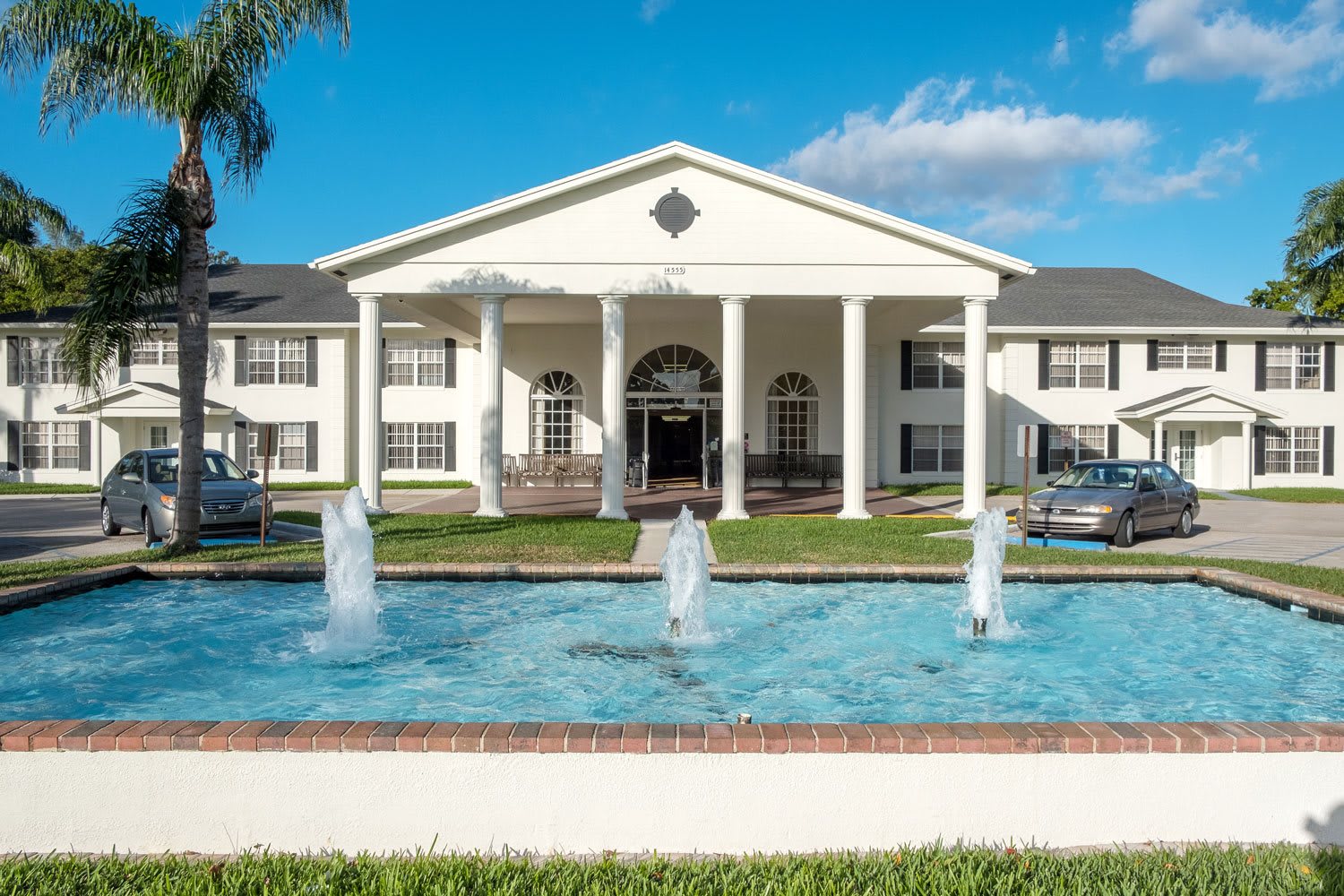 Grand Villa of Delray East community exterior