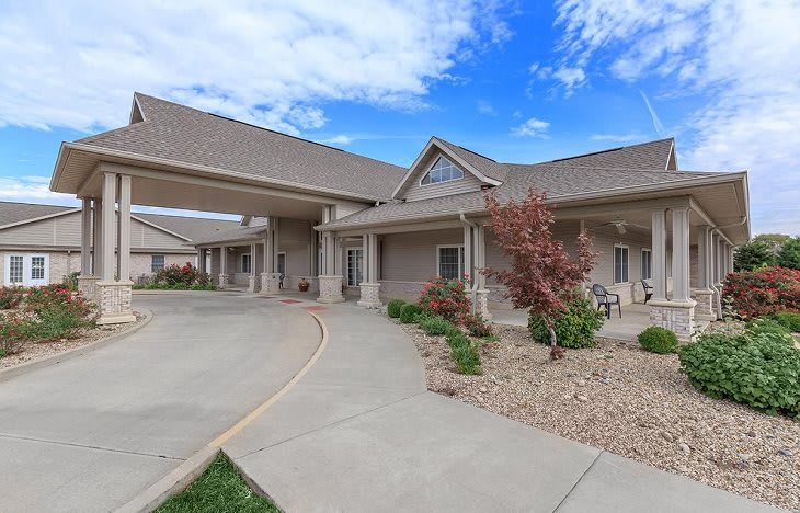 Rochester Estates Senior Living Entrance