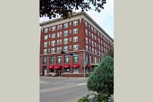 The Kensington Senior Living at Hastings community exterior