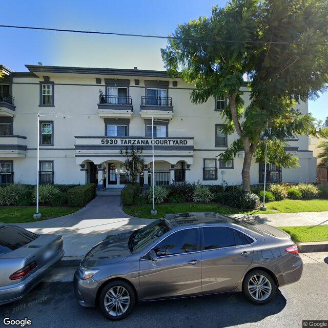 street view of Tarzana Courtyard