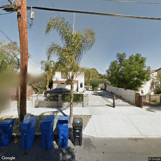 Photo of The Cottages of Lake Balboa 2