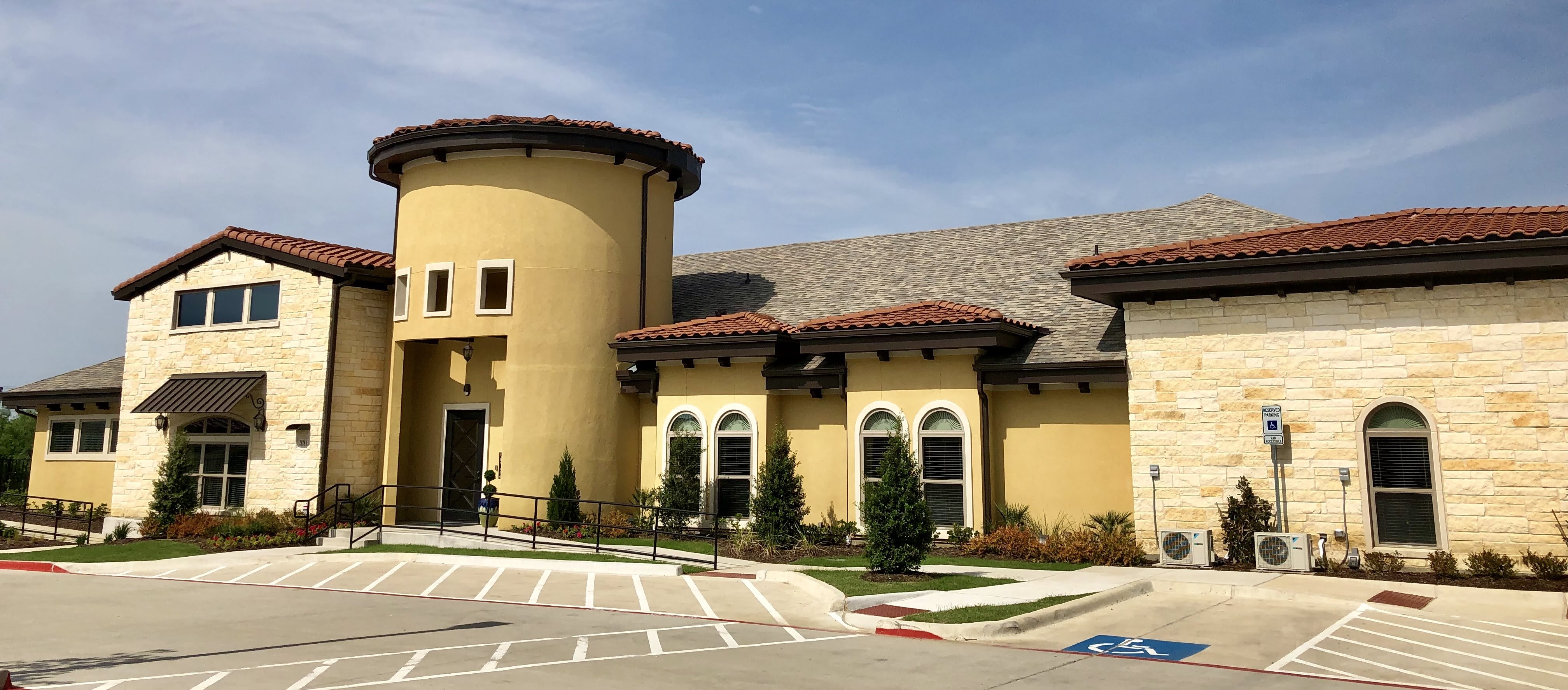 Magnolia Senior Living of Frisco community exterior