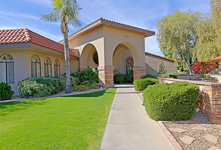 Pueblo Norte Senior Living community exterior