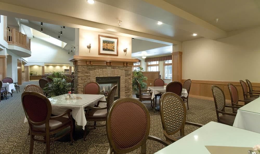 Cogir at The Quarry dining room