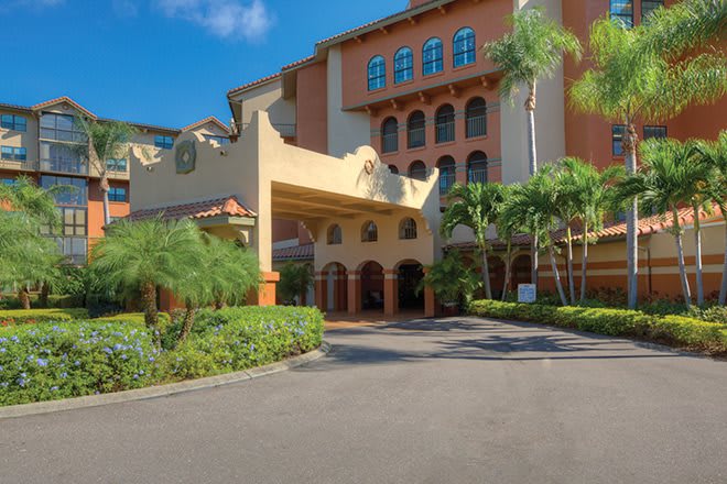 Lake Seminole Square, a CCRC outdoor common area