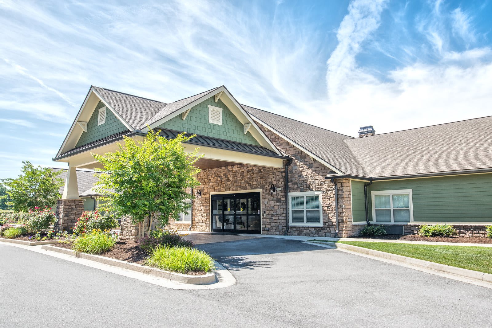 Dominion Senior Living Crossville Community Exterior