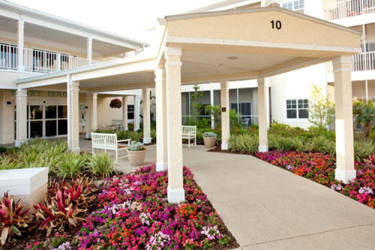 Water's Edge of Lake Wales outdoor common area