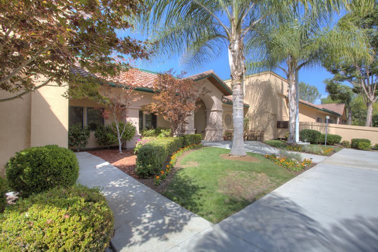 Summerfield of Encinitas Memory Care outdoor common area