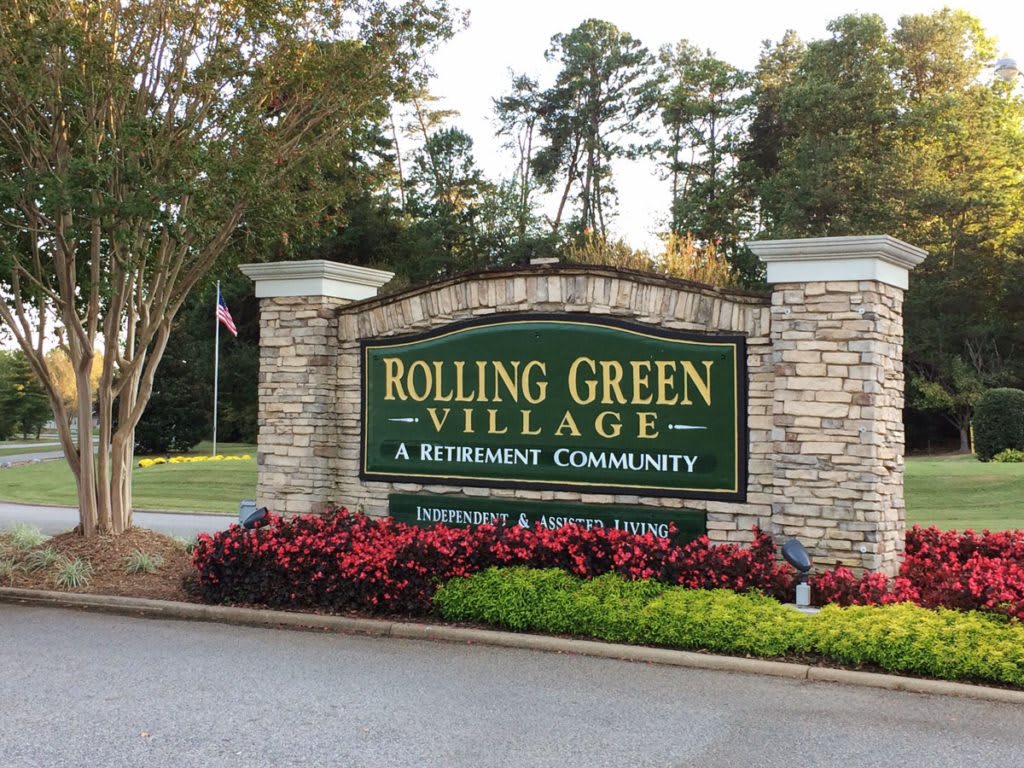 Rolling Green Village outdoor common area