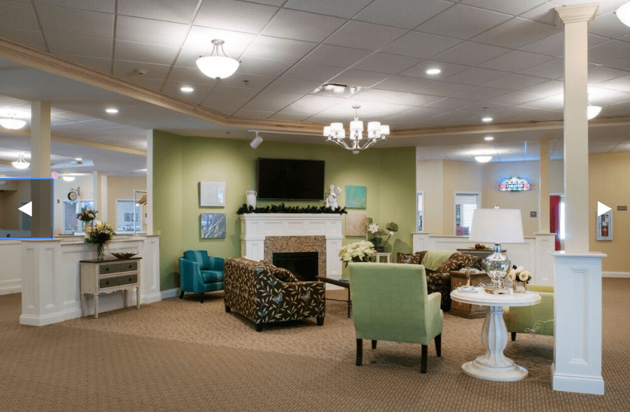 Danbury of Broadview Heights indoor common area