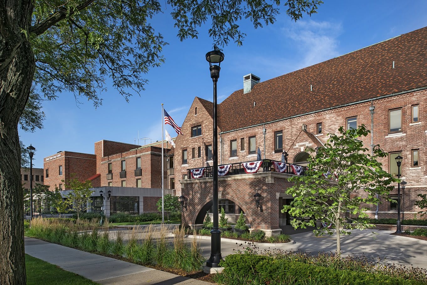 American House Cottage Senior Living Community Exterior