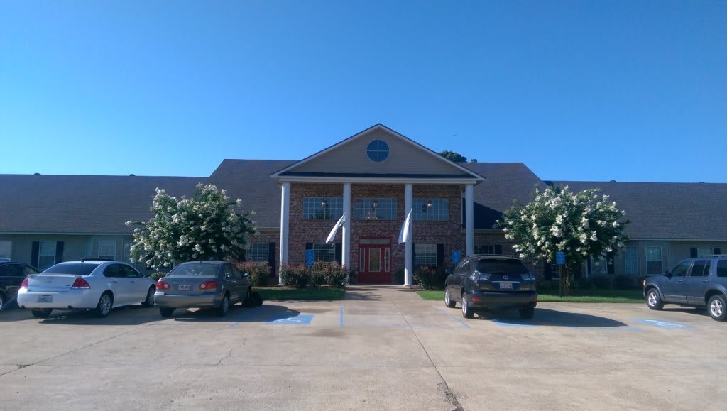 Savannah Grand of Bossier City community exterior