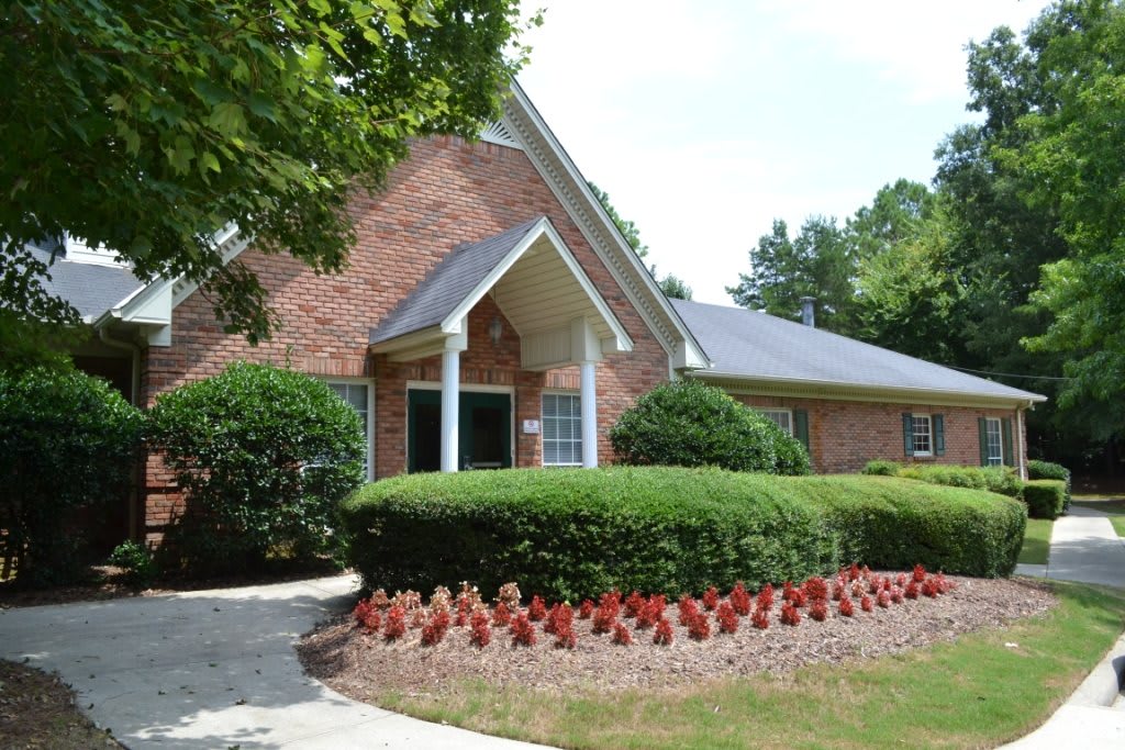 Country Cottage - Hoover community exterior