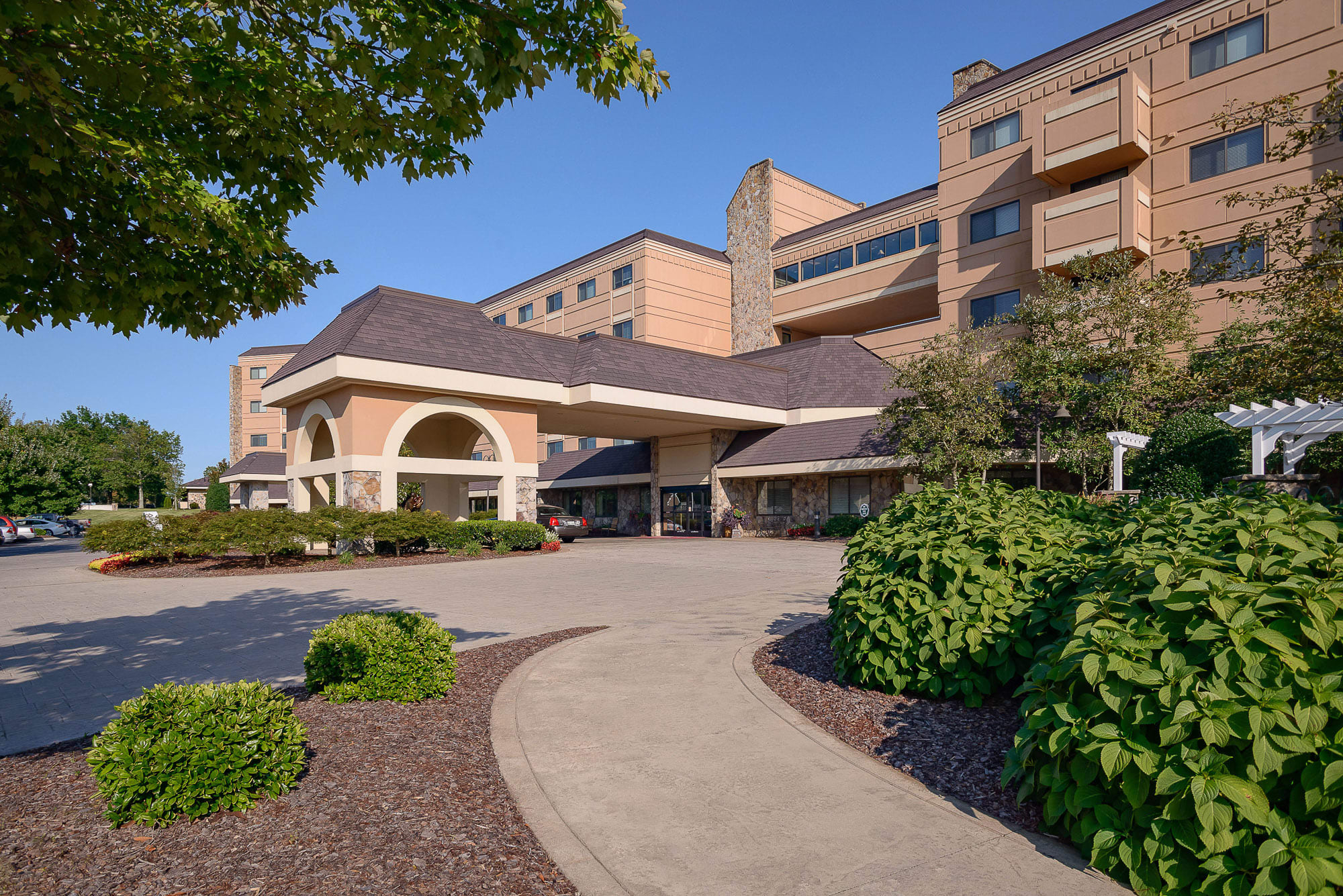 The Garden Plaza at Cleveland community exterior